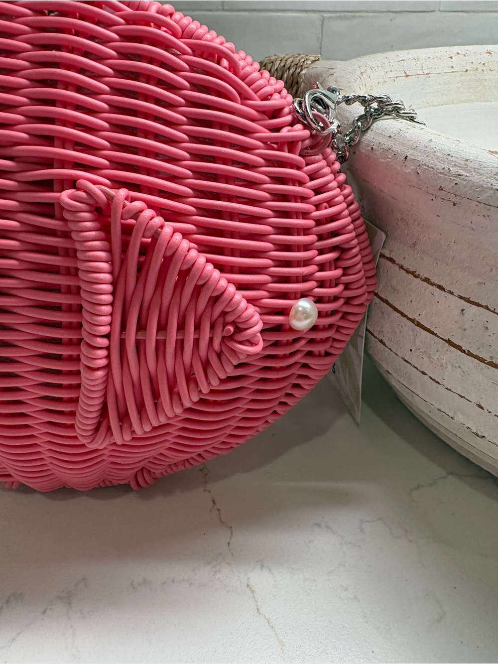 Tommy Bahama Pink Wicker Fish Crossbody Bag with Beaded Chain - Picture 5 of 13
